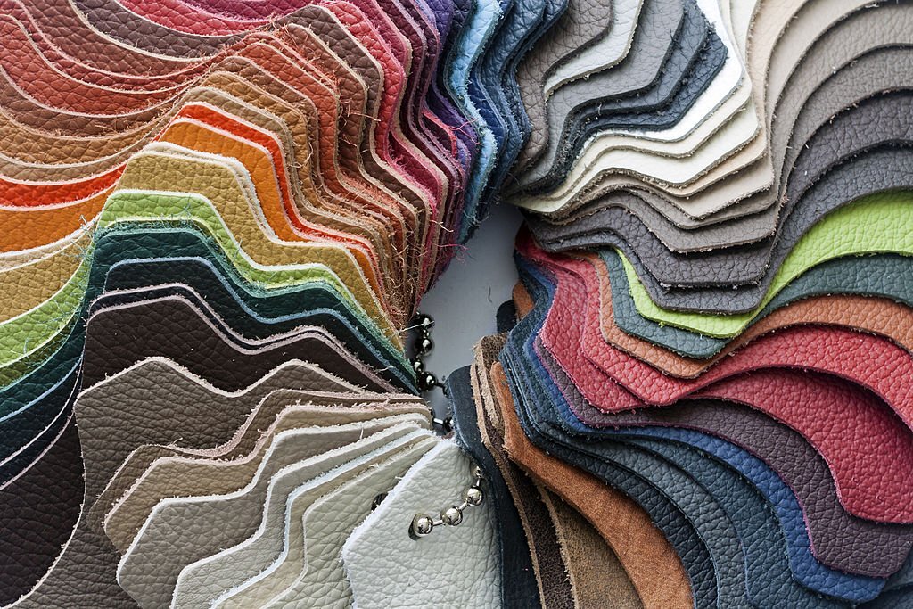 Basic Guide on How to Dye a Leather Product